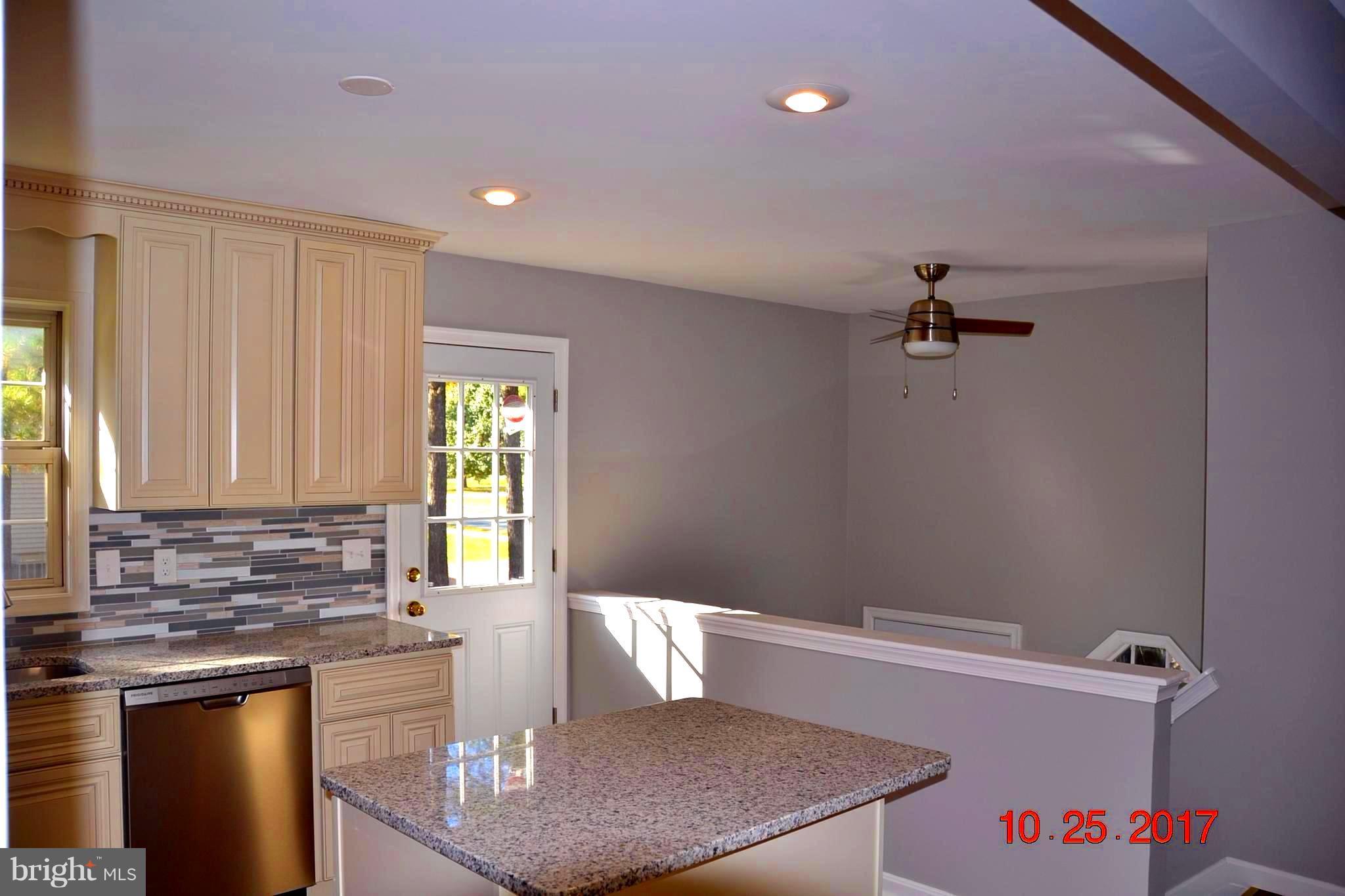 1823 Middleborough Road Essex, MD 21221 - Photo 6 of 24 Kitchen