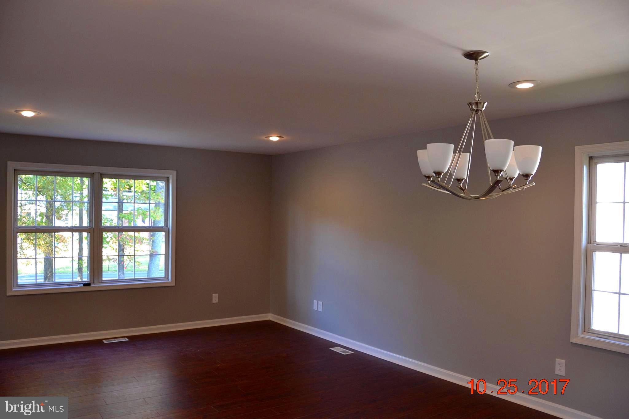 1823 Middleborough Road Essex, MD 21221 - Photo 9 of 24 Living Room