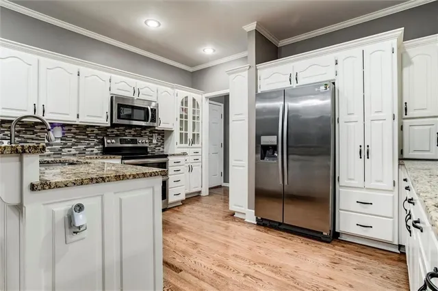 $575,000 | 5502 Mullen Road, Shawnee, KS 66216