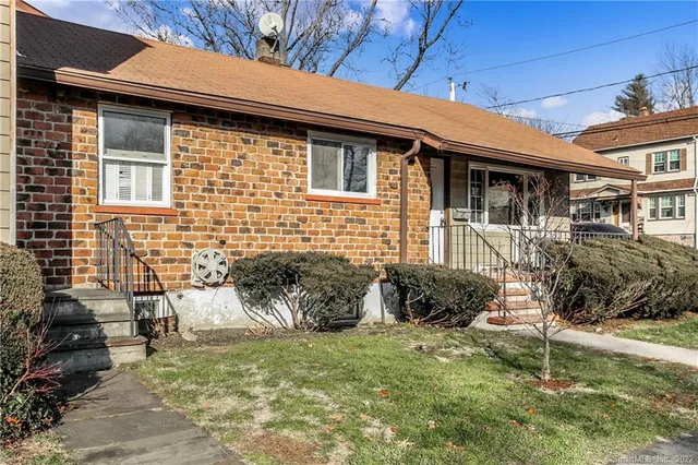 $550,000 | 75 Van Buskirk Avenue, Unit 75, Stamford, CT 06902