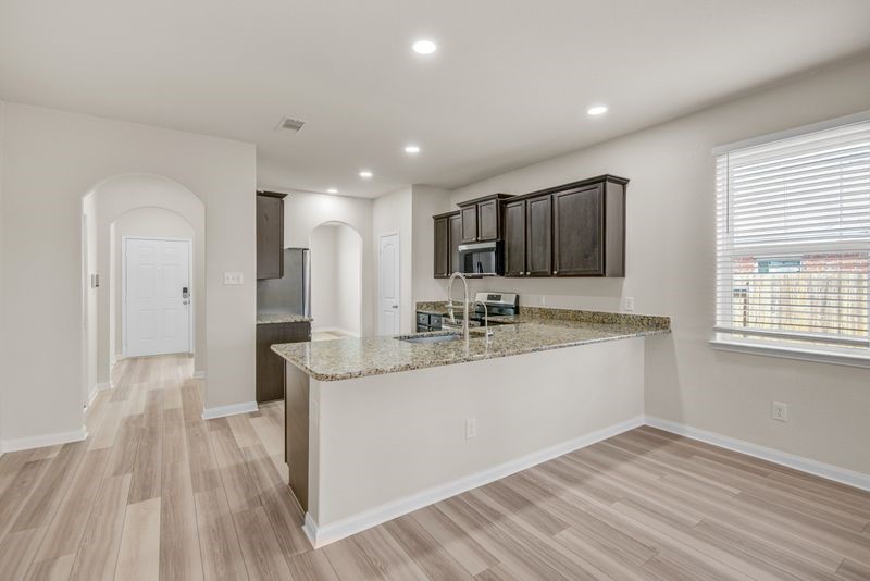 1202 Paradise Found Drive Rosharon, TX 77583 - Photo 11 of 32