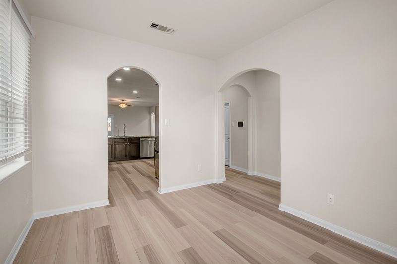 1202 Paradise Found Drive Rosharon, TX 77583 - Photo 8 of 32