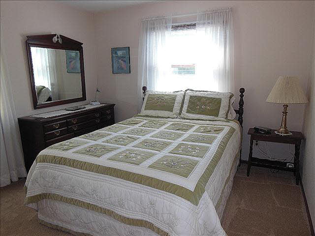 10035 Crabb Road Temperance, MI 48182 - Photo 18 of 20 Bedroom