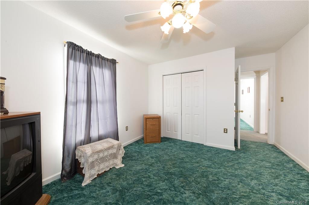 1865 Tom Joye Road Clover, SC 29710 - Photo 16 of 24 Gallery Image 16