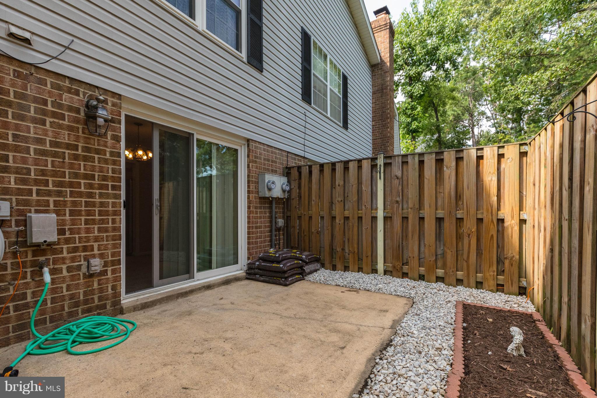 4555 Ryan Place Waldorf, MD 20602 - Photo 6 of 30 a backyard of a house