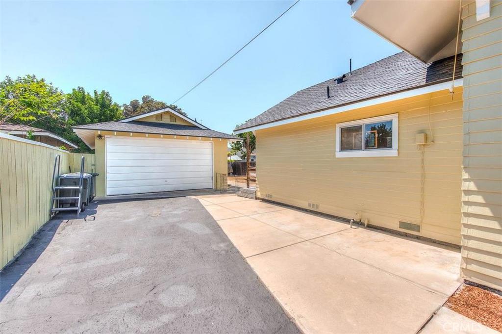 612 South Orange Street Orange, CA 92866 - Photo 32 of 44 a view of garage and deck