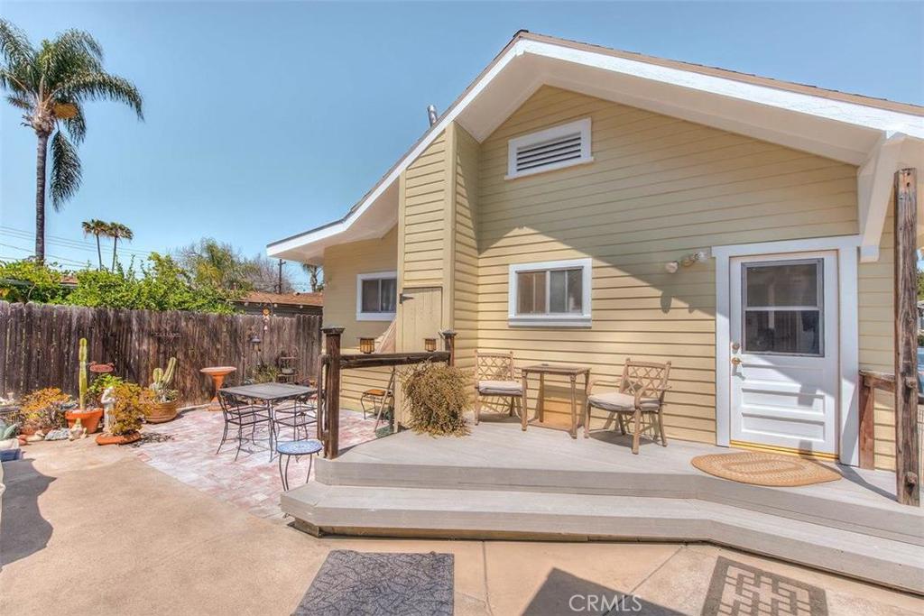612 South Orange Street Orange, CA 92866 - Photo 34 of 44 a backyard of a house with seating space