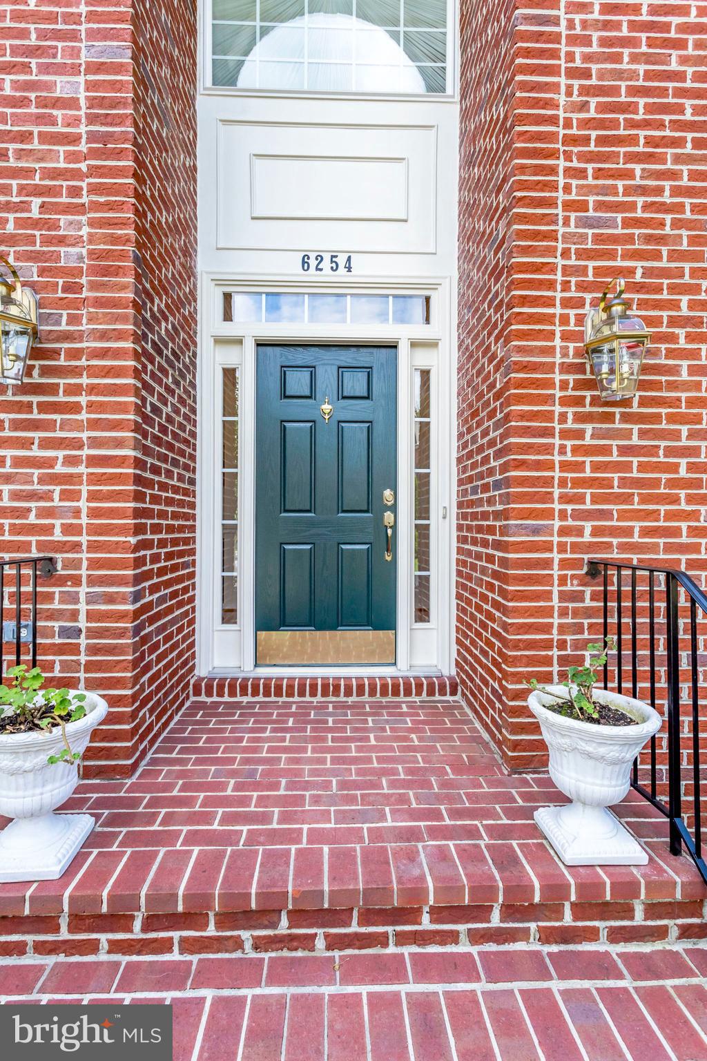 6254 Rolling Spring Court Springfield, VA 22152 - Photo 2 of 29 Exterior (Front)