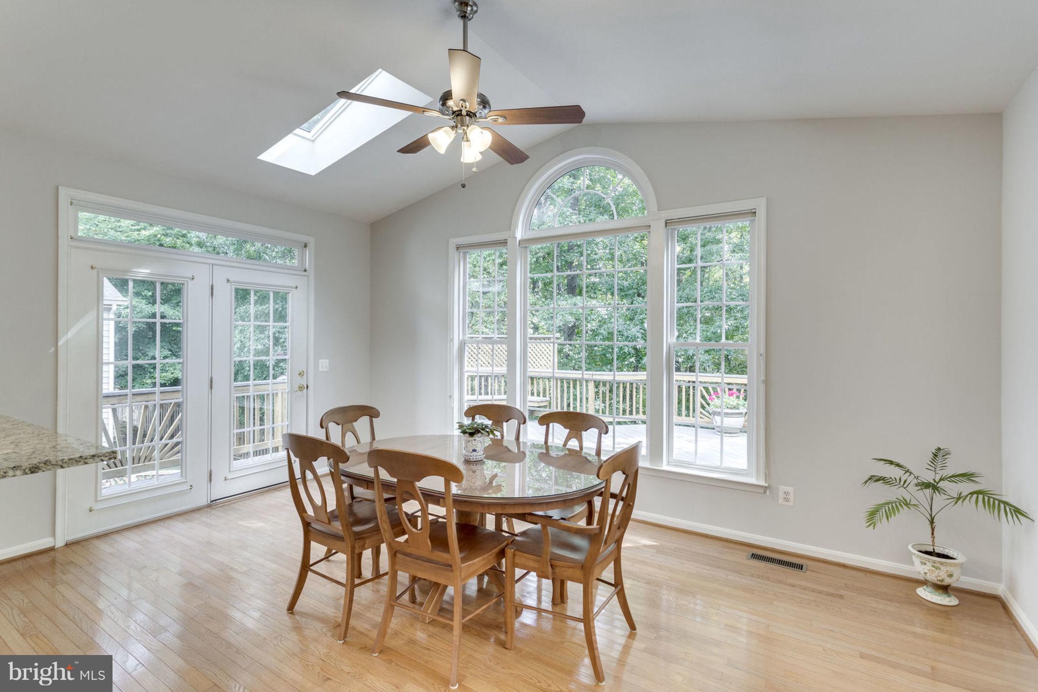 6254 Rolling Spring Court Springfield, VA 22152 - Photo 12 of 29 Interior (General)