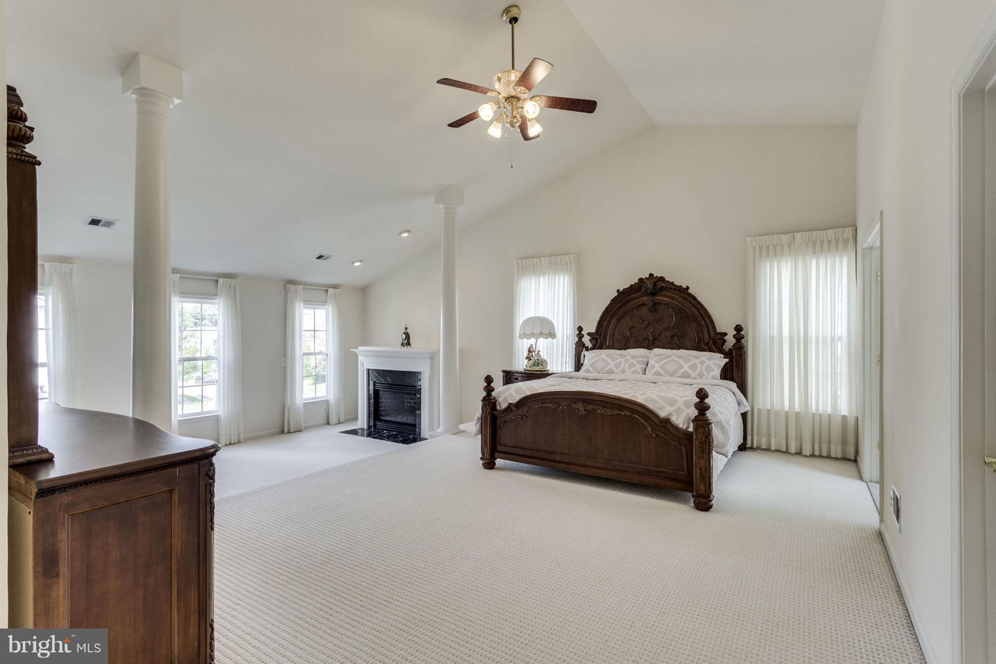 6254 Rolling Spring Court Springfield, VA 22152 - Photo 15 of 29 Bedroom (Master)