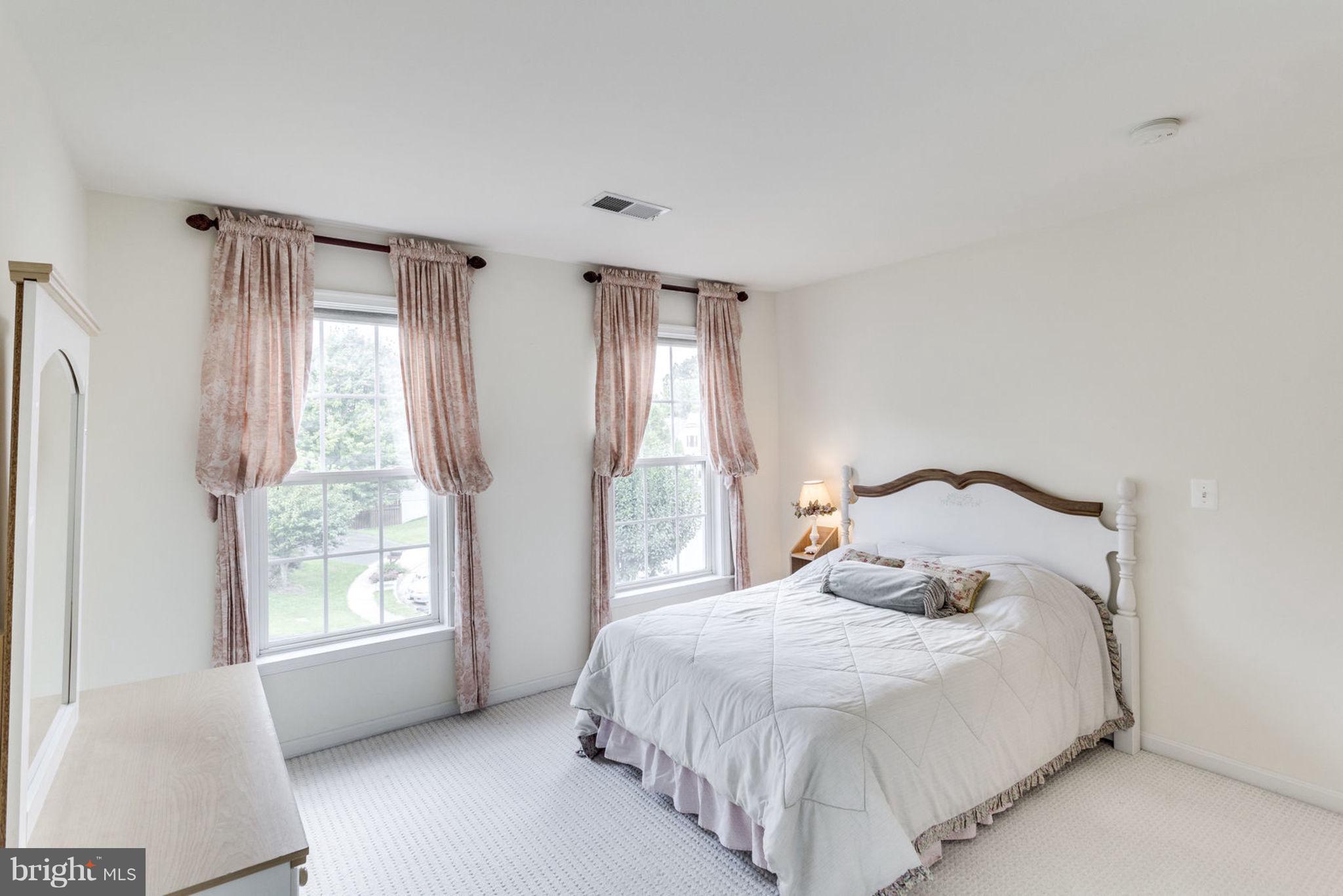 6254 Rolling Spring Court Springfield, VA 22152 - Photo 20 of 29 Bedroom
