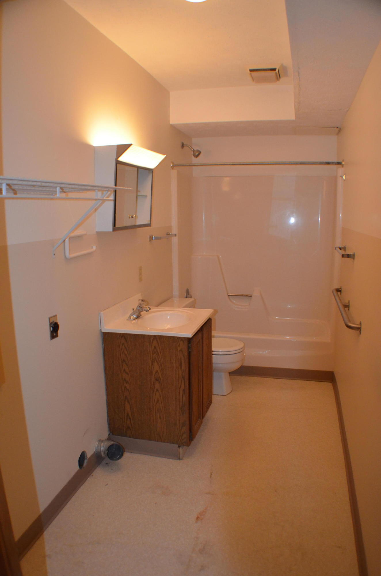 615 Robertsville Road Oak Ridge, TN 37830 - Photo 14 of 20 Downstairs bath/laundry