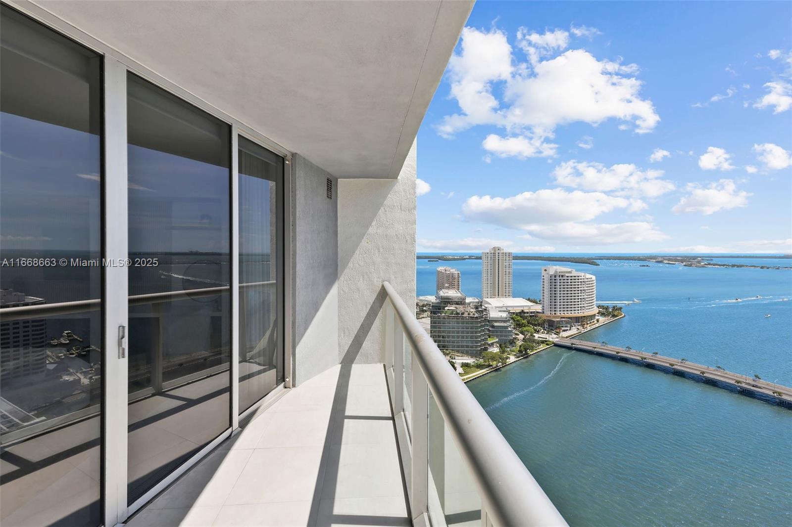 495 Brickell Avenue, Unit 2905 Miami, FL 33131 - Photo 6 of 53