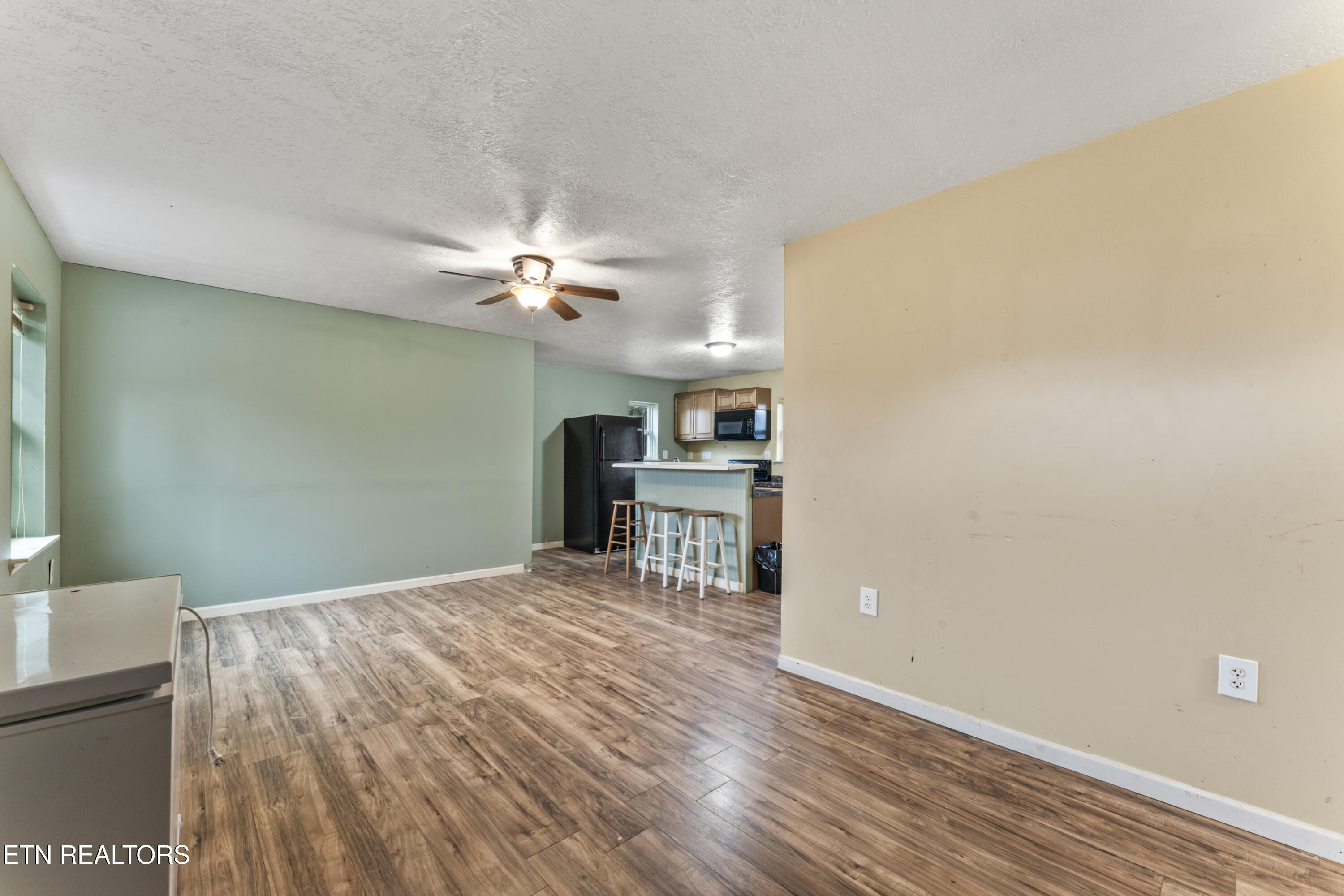 965 Malone Road Lenoir City, TN 37771 - Photo 2 of 21 Living Room