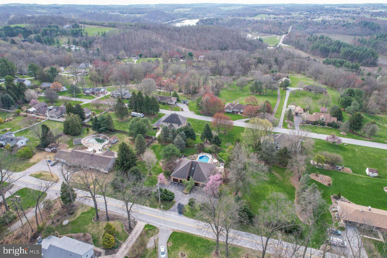 228 Reynolds Mill Road York, PA 17403 - Photo 6 of 74