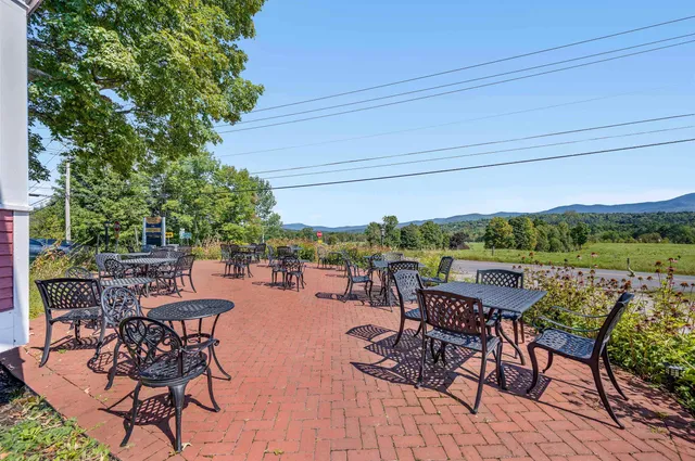 $1,150,000 | 14 Barrows Road, Stowe, VT 05672
