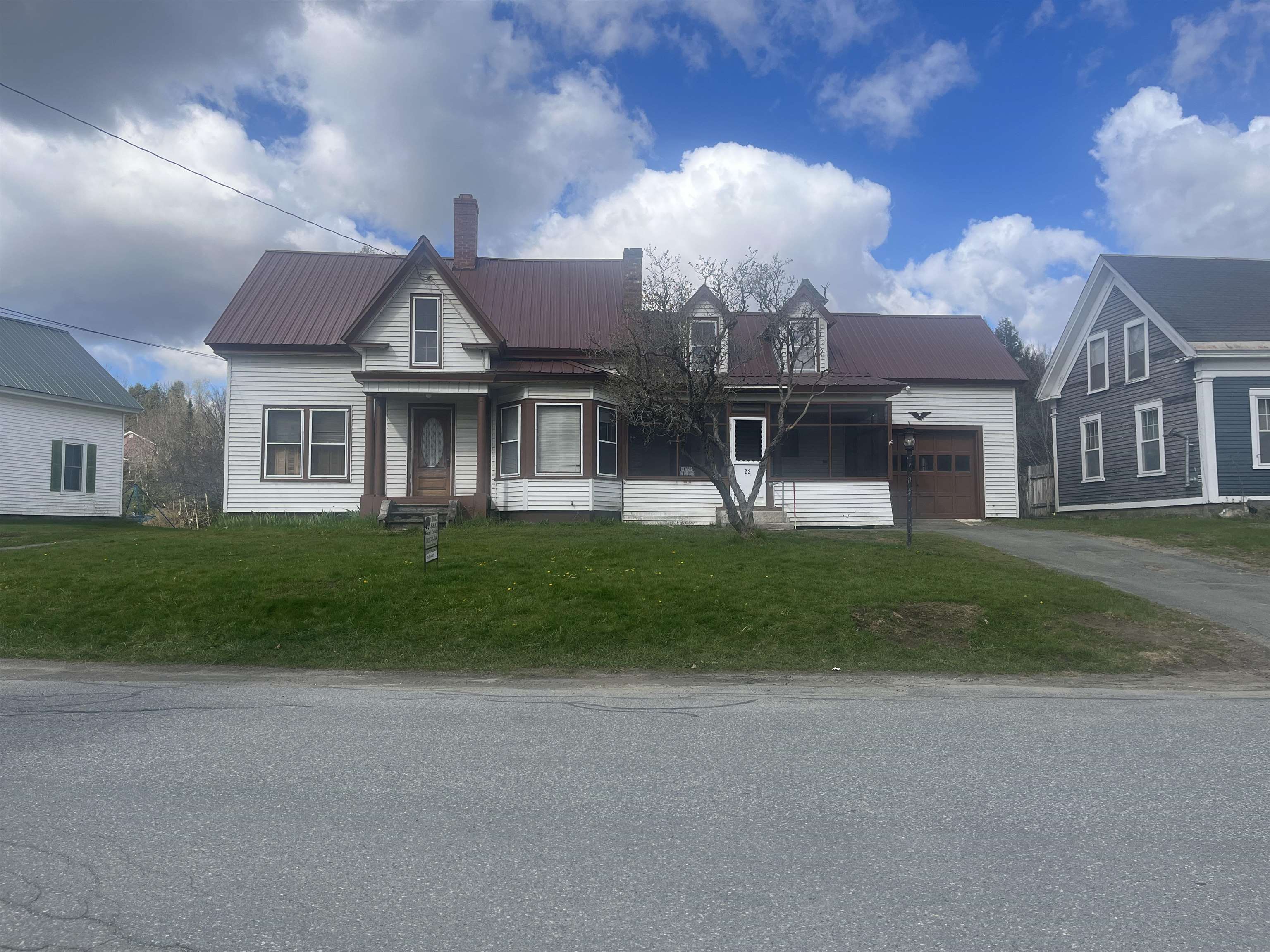 22 Church Street Burke, VT 05871 - Photo 2 of 39