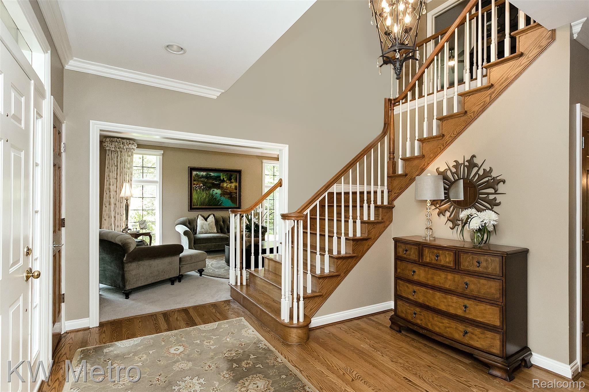 1611 Wakefield Court Rochester, MI 48306 - Photo 5 of 59 Wakefield-4.jpg