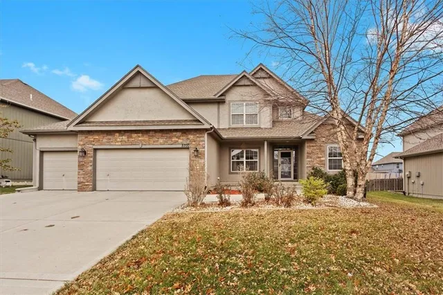 $524,990 | 5700 Northwest 92nd Terrace, Kansas City, MO 64154
