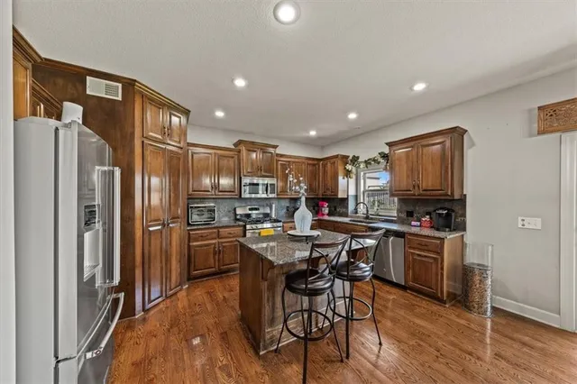 $524,990 | 5700 Northwest 92nd Terrace, Kansas City, MO 64154