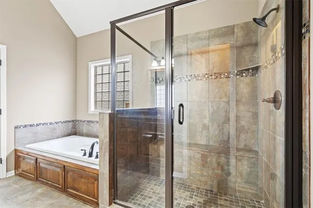 $524,990 | 5700 Northwest 92nd Terrace, Kansas City, MO 64154