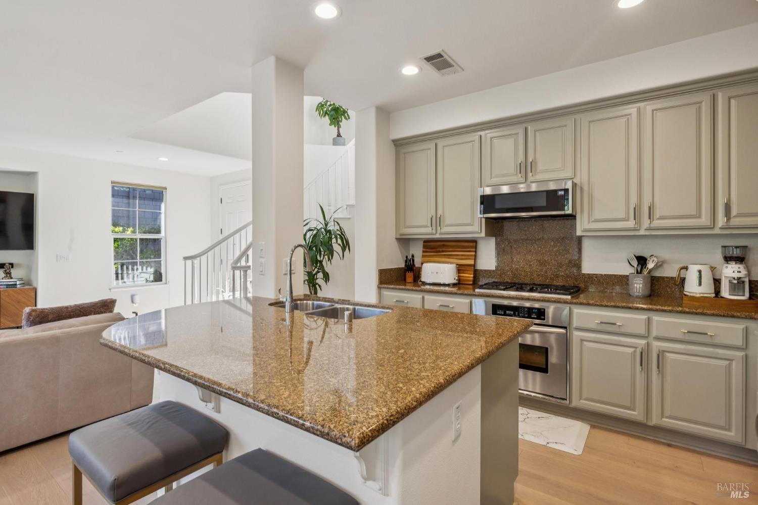 8 Rowe Ranch Court Novato, CA 94949 - Photo 11 of 33