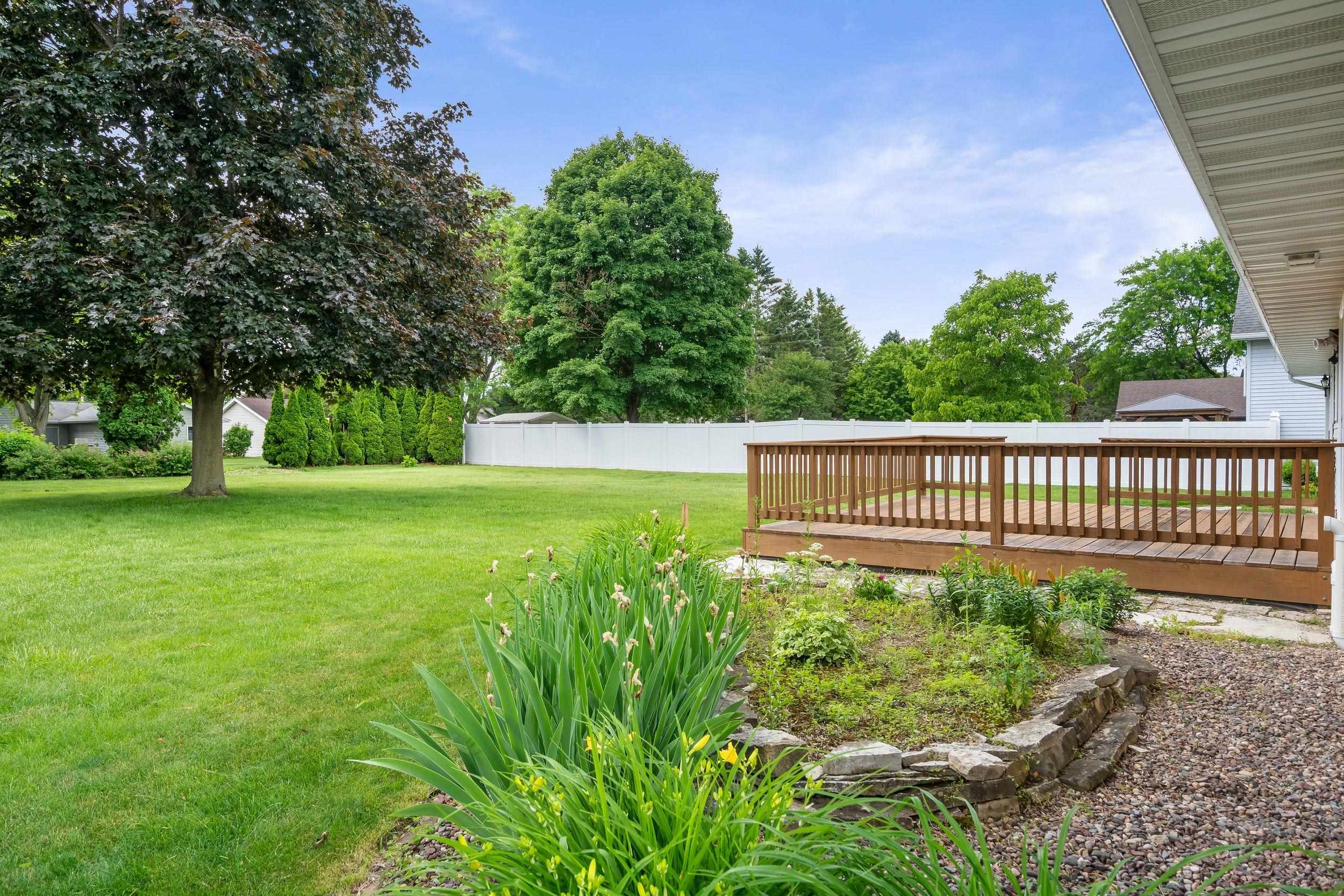 2615 West Sunnyview Circle Appleton, WI 54914 - Photo 42 of 44