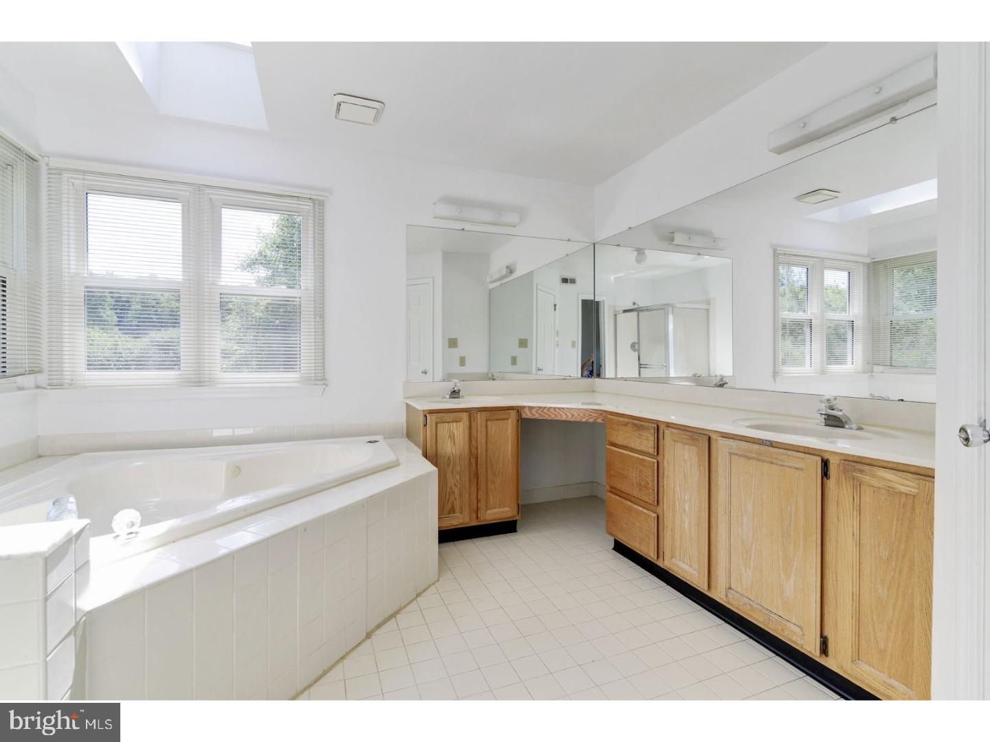 4 Butler Court Medford, NJ 08055 - Photo 18 of 25 Gallery Image 18