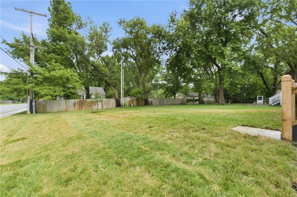 5501 Reeds Road Mission, KS 66202 - Photo 36 of 39