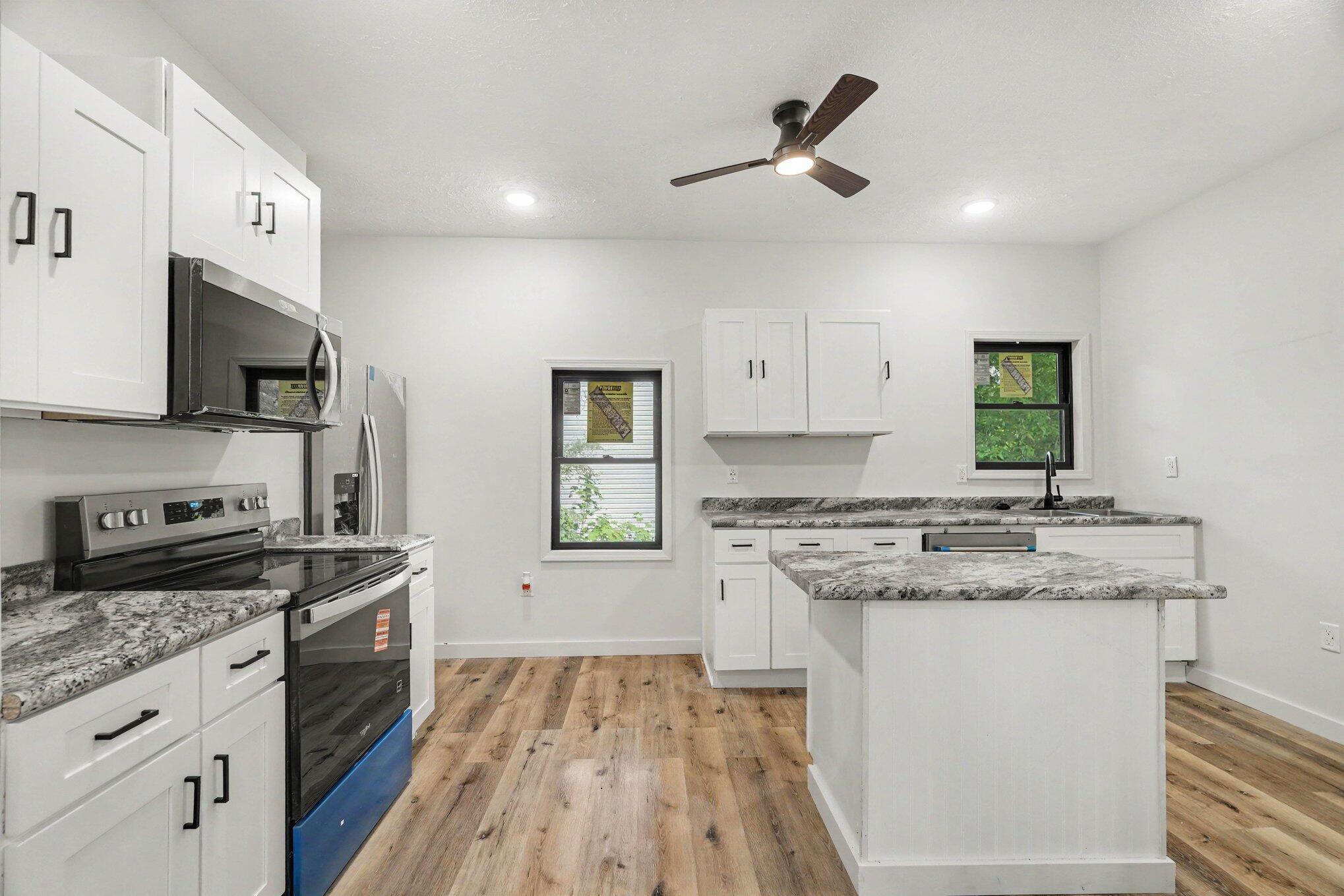 142 Rook Street Battle Creek, MI 49014 - Photo 12 of 35 011_file_3127