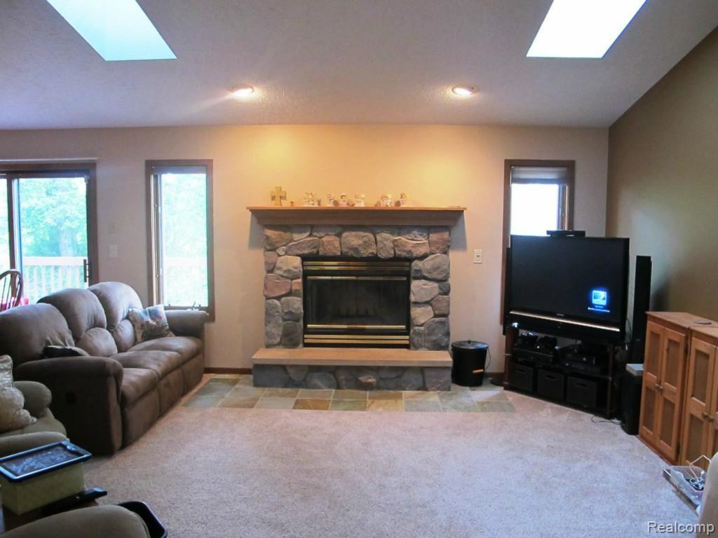 1350 East Schafer Road Pinckney, MI 48169 - Photo 4 of 51 Great Room 1
