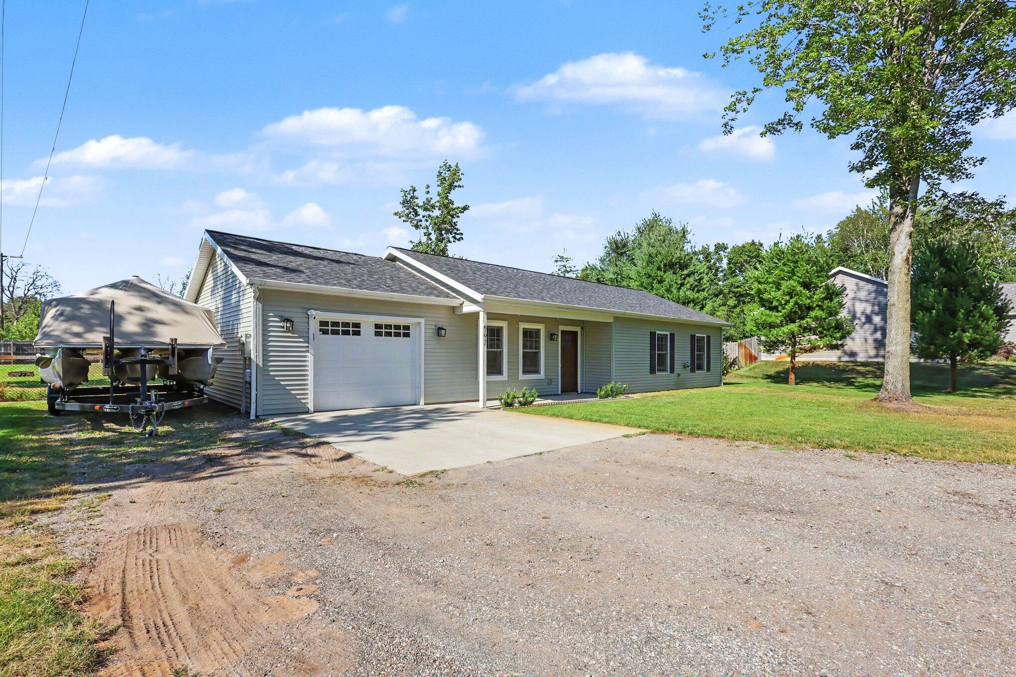 792 Judson Road Spring Lake, MI 49456 - Photo 2 of 24 003_file_9367