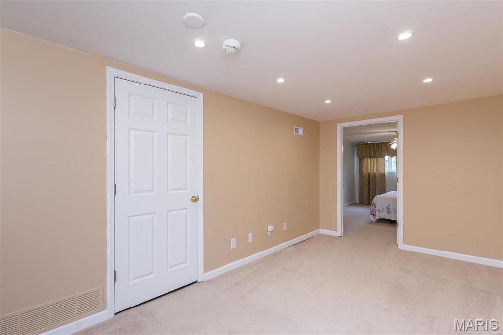 401 Hunters Ridge St. Charles, MO 63301 - Photo 30 of 47