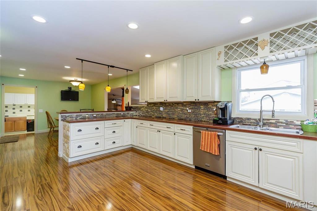 401 Hunters Ridge St. Charles, MO 63301 - Photo 5 of 47