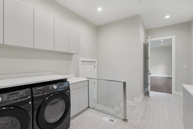 a kitchen that has a sink in it