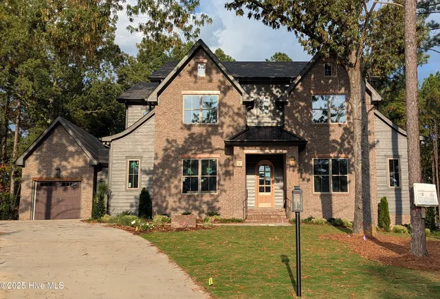 $1,270,000 | 310 Sloan Lane, Pinehurst, NC 28374