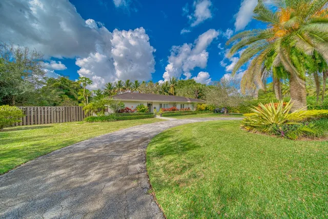 a view of a garden area