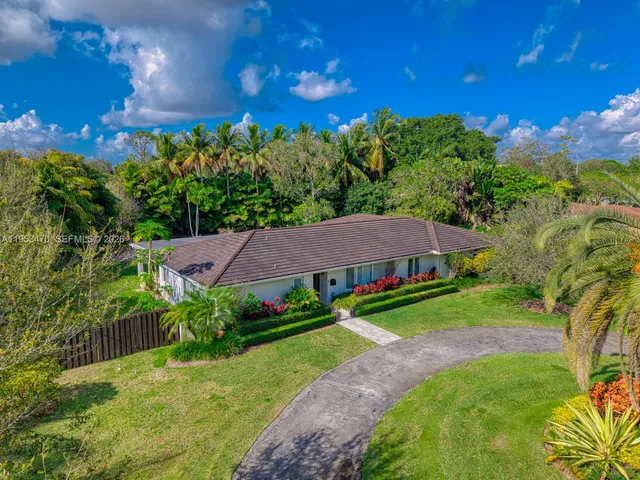 $1,850,000 | 9750 Southwest 96th Court, Miami, FL 33176