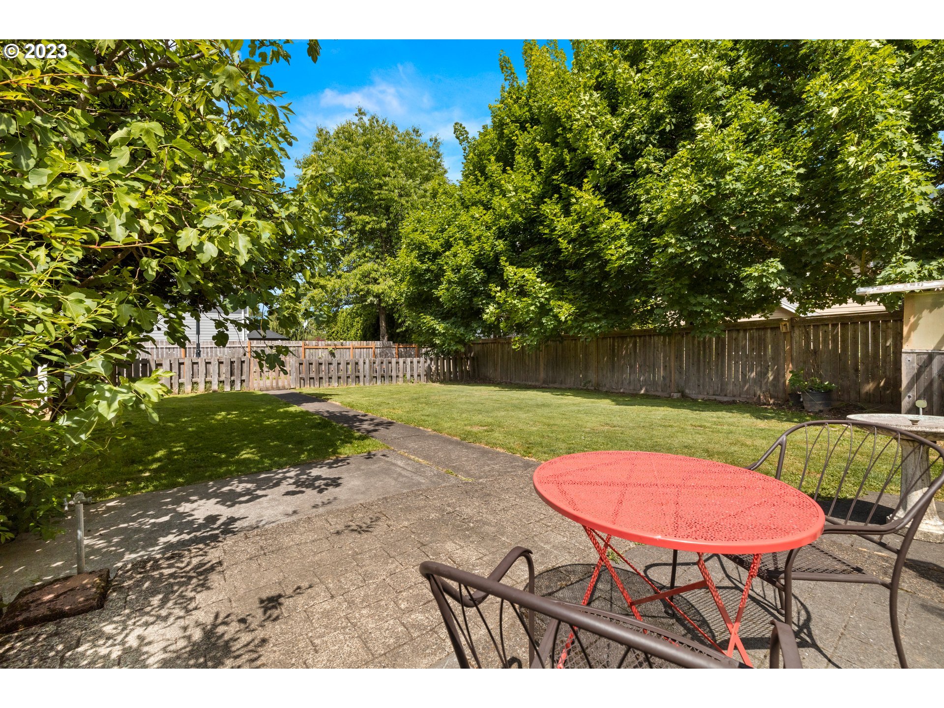 7606 Southwest Locust Street Portland, OR 97223 - Photo 6 of 35 Gallery Image 6