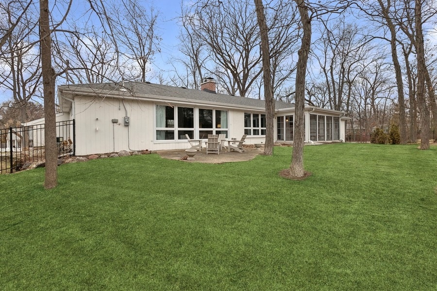 205 Ravine Forest Drive Lake Bluff, IL 60044 - Photo 19 of 23