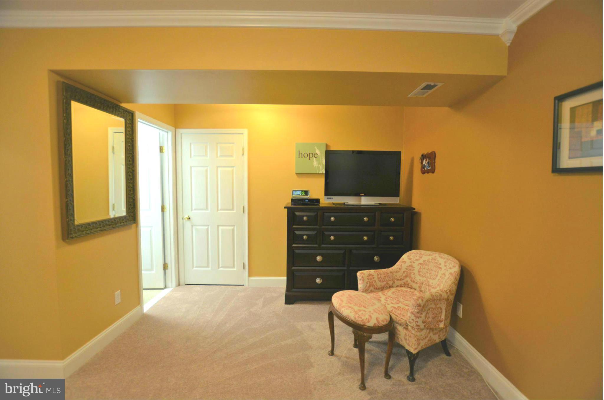 7805 Locust Wood Road Severn, MD 21144 - Photo 20 of 29 2nd MASTER has sitting area and walk-in closet