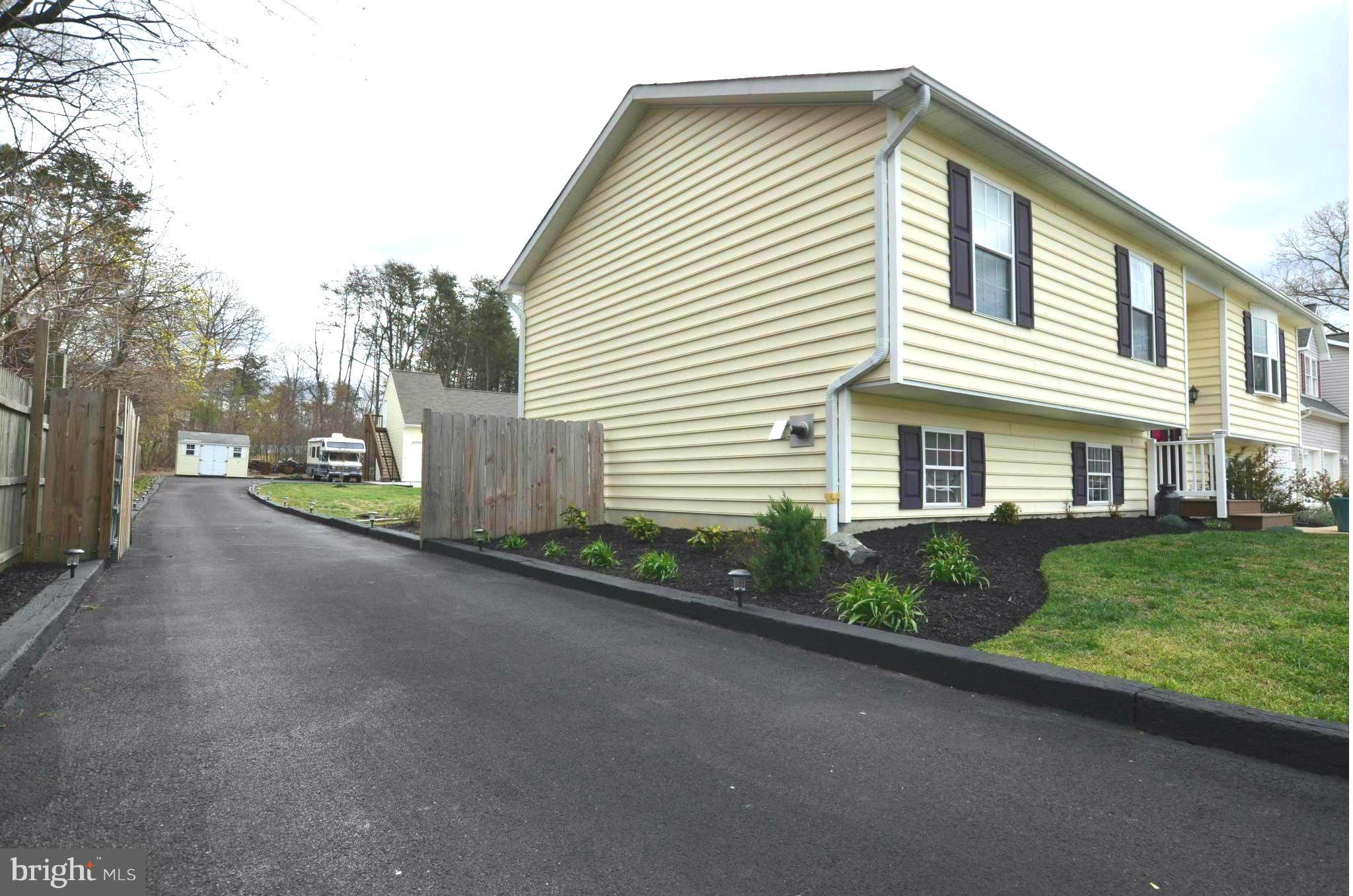 7805 Locust Wood Road Severn, MD 21144 - Photo 4 of 29 PICTURE PERFECT! 2300 SF MUST SEE!