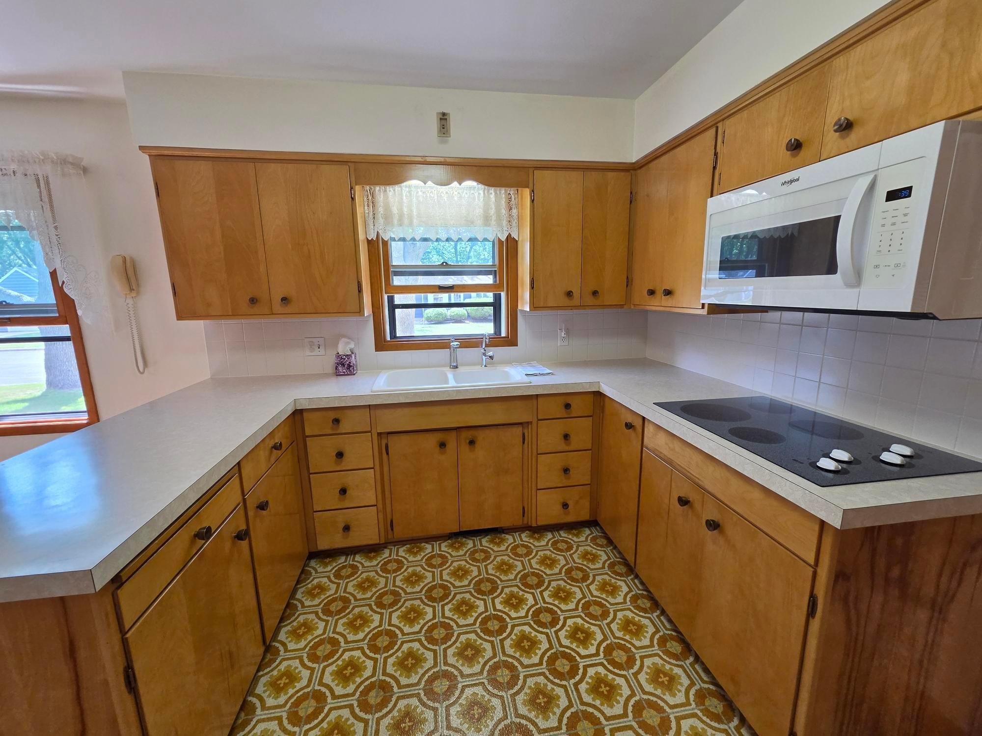 2202 Windsor Road Albert Lea, MN 56007 - Photo 8 of 44