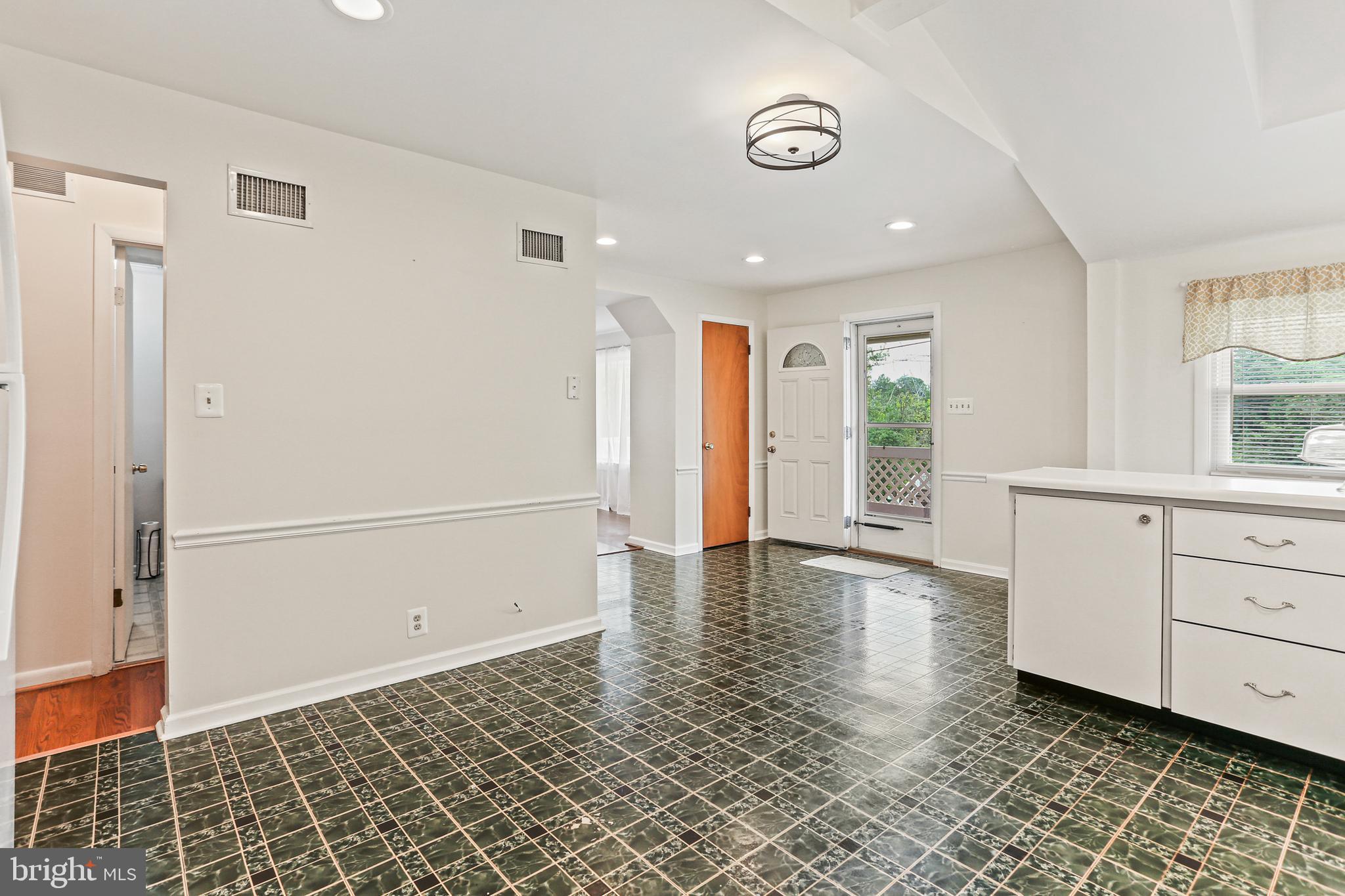 10686 Old Bond Mill Road Laurel, MD 20723 - Photo 5 of 40 Kitchen