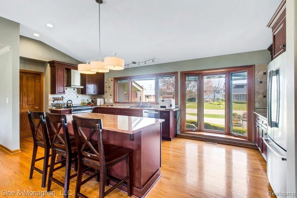 757 Shelden Road Grosse Pointe Shores, MI 48236 - Photo 7 of 27