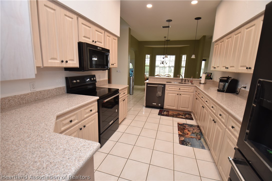 1813 Mulligan Road Sebring, FL 33872 - Photo 4 of 31 Gallery Image 4