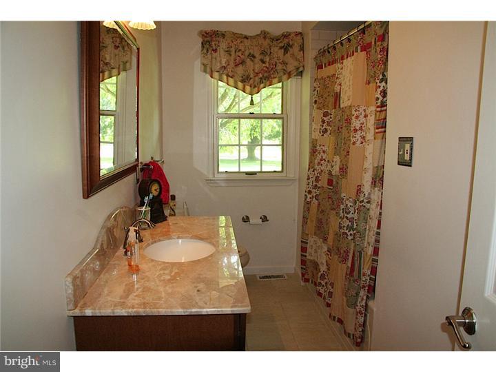83 Holyoke Road Richboro, PA 18954 - Photo 10 of 18 Bathroom