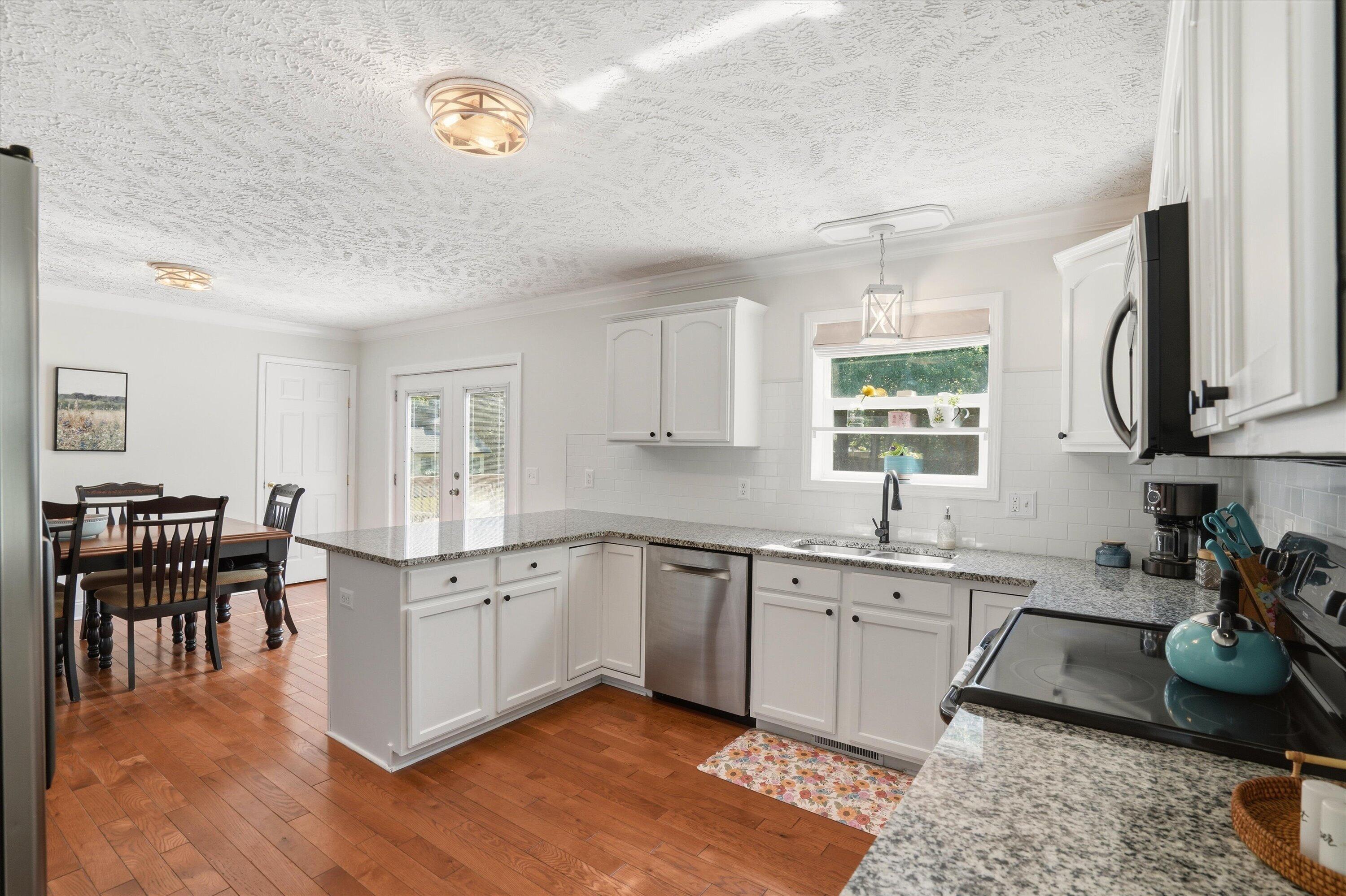 442 Sun Valley Lane Moncks Corner, SC 29461 - Photo 8 of 50
