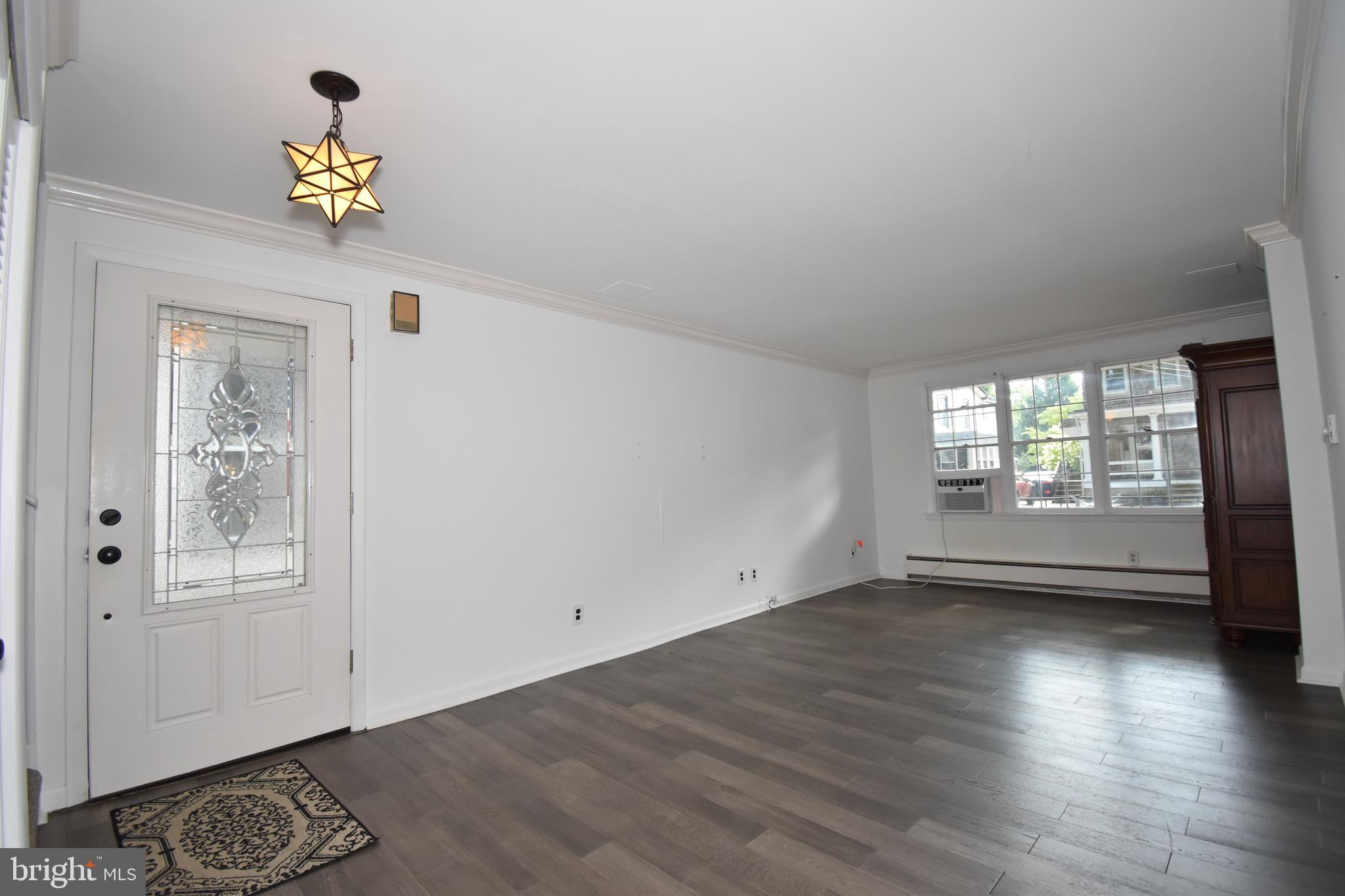 70 Centre Street Haddonfield, NJ 08033 - Photo 3 of 17 Living room