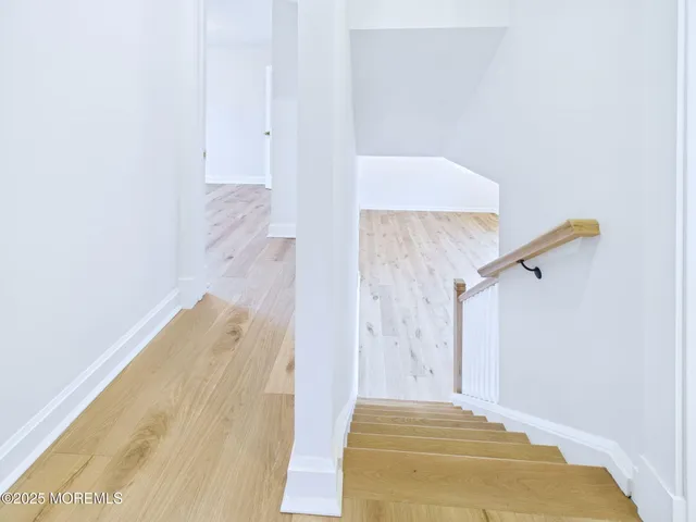 a view of a yard with an trees